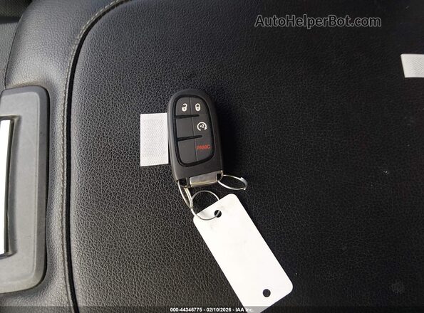1C6RR7VT5JS109494 2018 RAM 1500 Gray Առջևի վահանակի տեսք