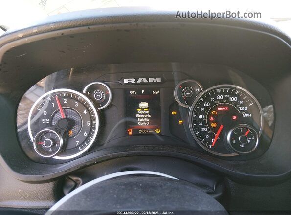 1C6RRFCG4SN601126 2025 RAM 1500 White Vista de los asientos traseros
