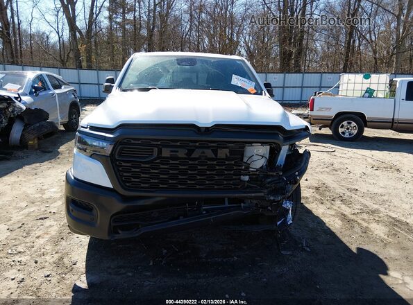1C6RRFCG4SN601126 2025 RAM 1500 White Vista interior trasera