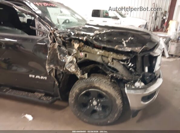 1C6RRFFG2KN722944 2019 RAM 1500 Black 
