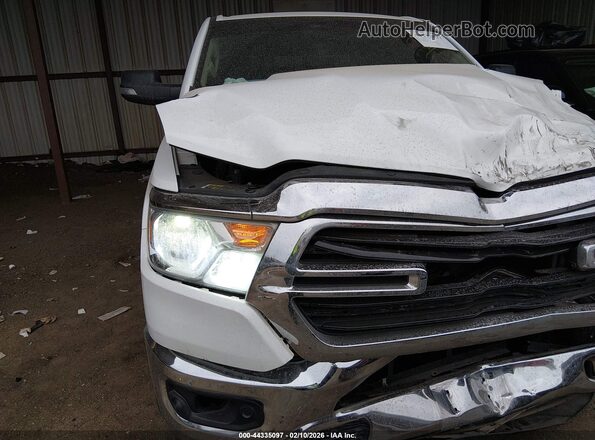 1C6SRFBTXKN602541 2019 RAM 1500 White Widok z przodu