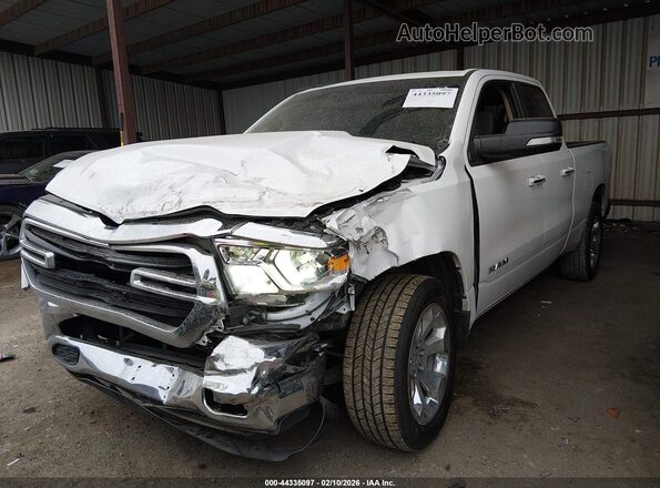 1C6SRFBTXKN602541 2019 RAM 1500 White Przód lewy