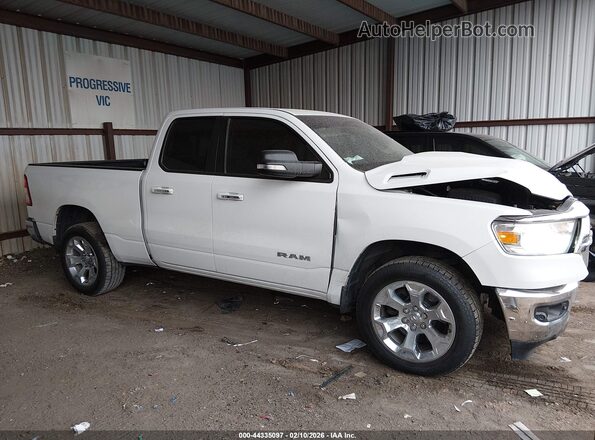 1C6SRFBTXKN602541 2019 RAM 1500 White Widok wnętrza z tyłu