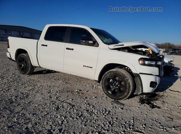 1C6SRFFP8TN154587 2026 RAM 1500 White Przód prawy