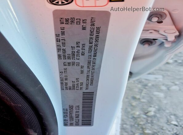 1C6SRFFP8TN154587 2026 RAM 1500 White Widok komory silnika