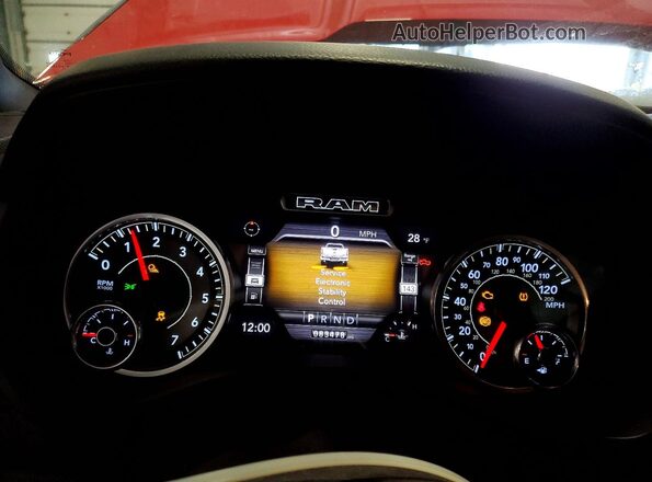 1C6SRFFT3LN258532 2020 RAM 1500 Red ხელსაწყოთა პანელის ხედი