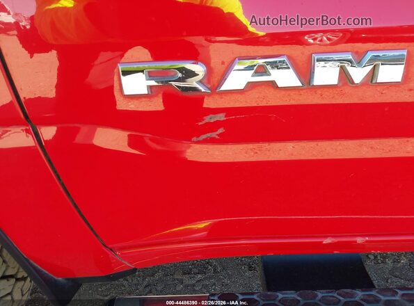 1C6SRFFTXPN604758 2023 RAM 1500 Red Widok z przodu