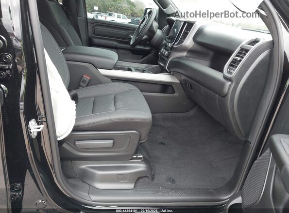 1C6SRFGP6TN272734 2026 RAM 1500 Black Vista interior delantera