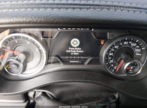 1C6SRFJM9NN409540 2022 RAM 1500 Black 