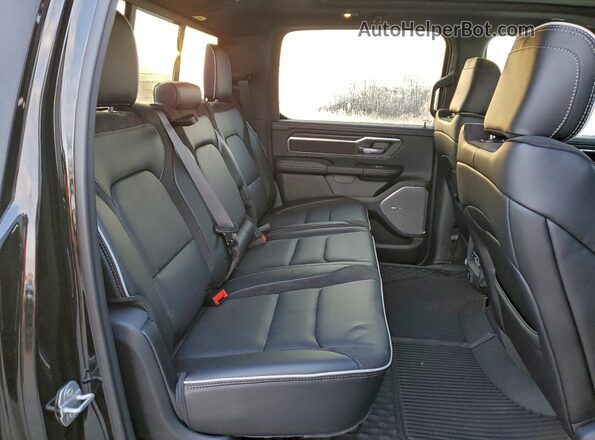 1C6SRFJT2TN237789 2026 RAM 1500 Черный Вид задних сидений
