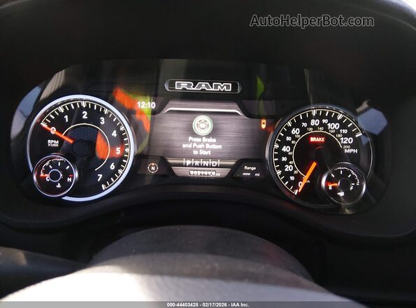 1C6SRFJT6MN546683 2021 RAM 1500 Черный Вид задних сидений