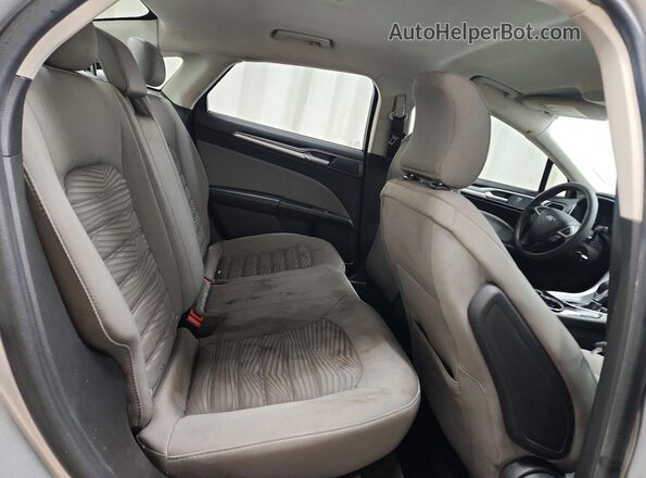 1FA6P0G77G5118056 2016 FORD FUSION Серебряный Вид задних сидений
