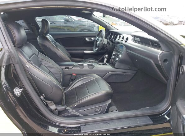 1FA6P8CF3M5116618 2021 FORD MUSTANG Желтый Вид салона спереди