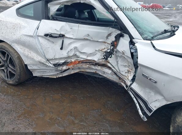 1FA6P8CF5N5136077 2022 FORD MUSTANG White Widok z przodu