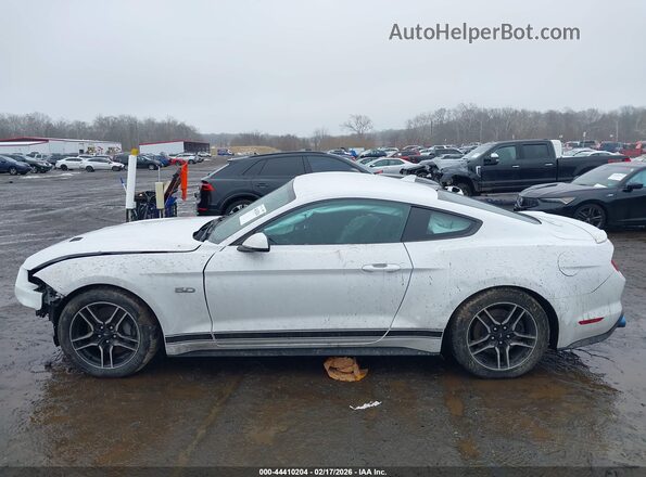 1FA6P8CF5N5136077 2022 FORD MUSTANG White Widok wnętrza 360 stopni