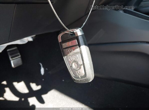 1FA6P8TH2R5133208 2024 FORD MUSTANG Красный Вид панели приборов