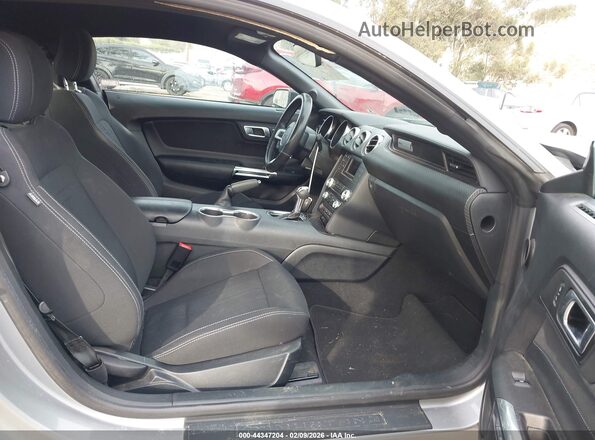 1FA6P8TH5P5113046 2023 FORD MUSTANG Silver Вид салону спереду