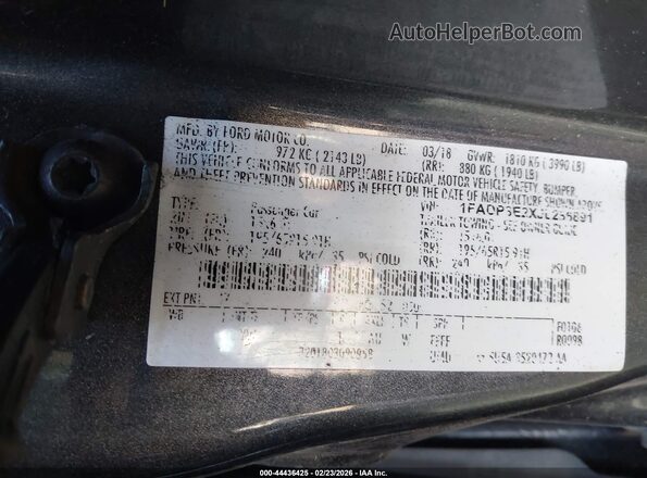 1FADP3E2XJL286891 2018 FORD FOCUS Gray Engine compartment view