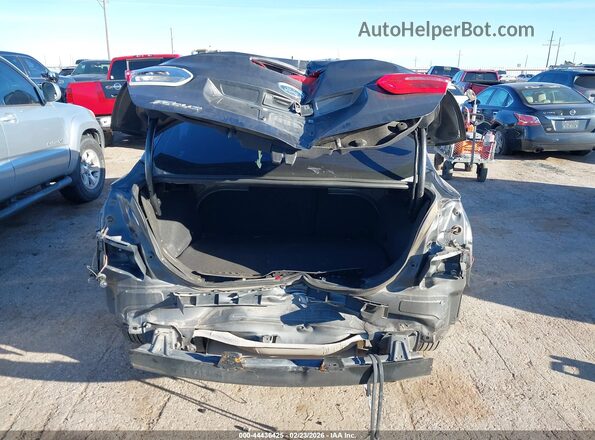 1FADP3E2XJL286891 2018 FORD FOCUS Gray Front view