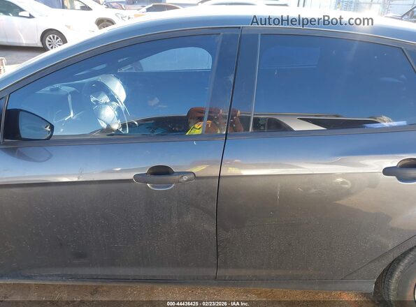 1FADP3E2XJL286891 2018 FORD FOCUS Gray 