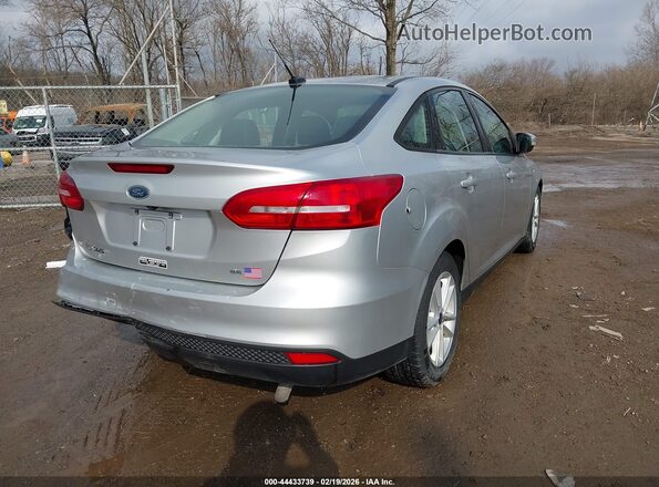 1FADP3F22HL291883 2017 FORD FOCUS Silver Trasero derecho