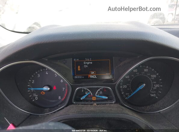 1FADP3F22HL291883 2017 FORD FOCUS Silver Vista de los asientos traseros