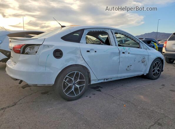 1FADP3F24GL406983 2016 FORD FOCUS Белый Задняя правая четверть