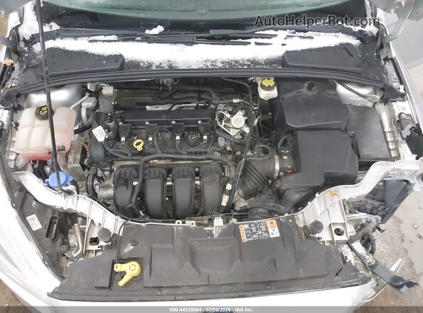 1FADP3F27HL288414 2017 FORD FOCUS Серебряный Вид сзади