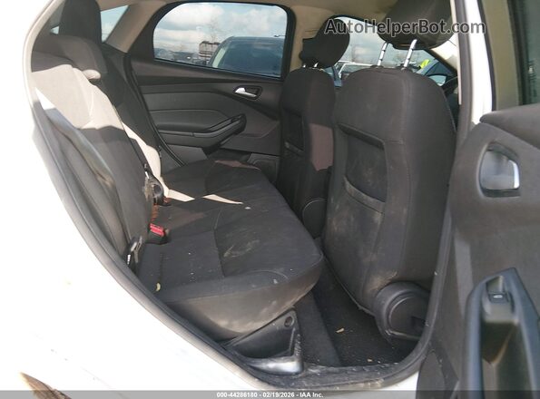 1FADP3F2XHL218888 2017 FORD FOCUS White Vista de la etiqueta del VIN