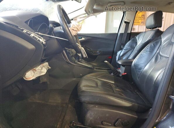 1FADP3J27HL259910 2017 FORD FOCUS Charcoal Вид салону спереду