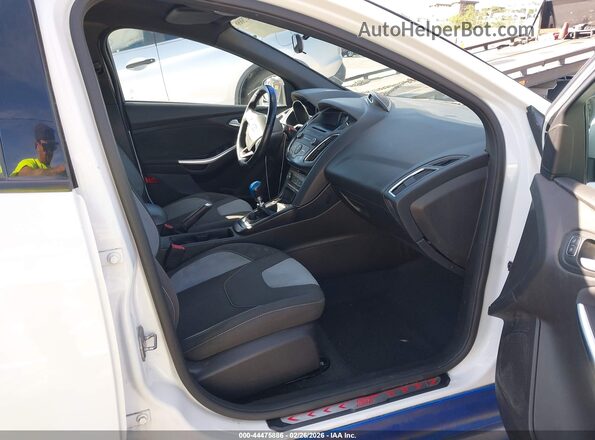 1FADP3L92GL363455 2016 FORD FOCUS ST White Вид салону спереду