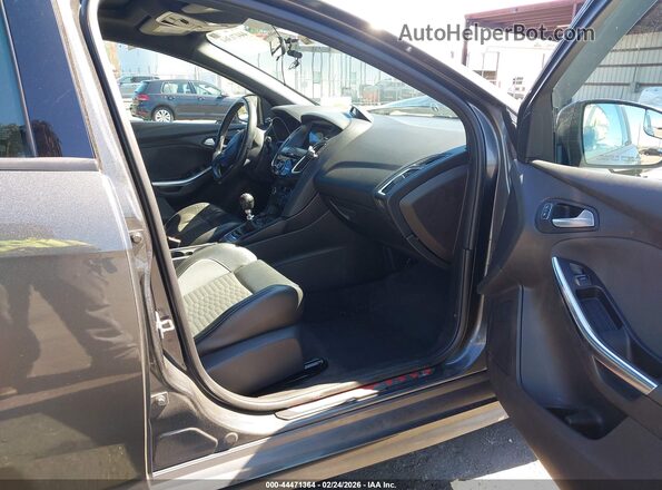 1FADP3L92JL289588 2018 FORD FOCUS ST Серый Вид салона спереди