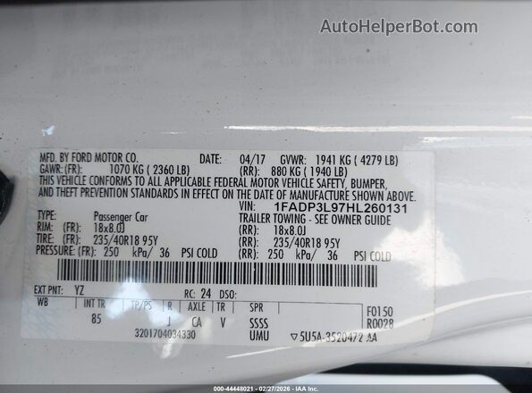 1FADP3L97HL260131 2017 FORD FOCUS ST White Vista del compartimento del motor