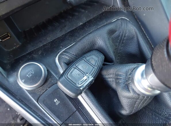 1FADP3L97HL260131 2017 FORD FOCUS ST White Vista del salpicadero