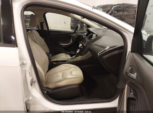 1FADP3M2XJL263161 2018 FORD FOCUS White 