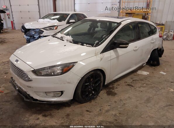 1FADP3M2XJL263161 2018 FORD FOCUS White 