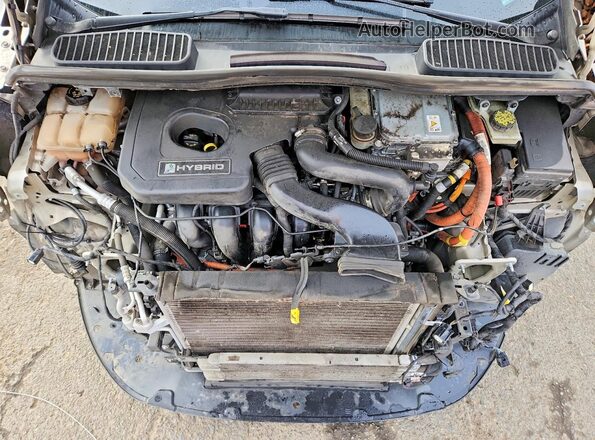 1FADP5DU6JL105607 2018 FORD C-MAX Cream Rear interior view