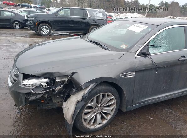 1FAHP2F89HG104602 2017 FORD TAURUS Серебряный Вид спереди