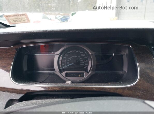 1FAHP2F89HG104602 2017 FORD TAURUS Серебряный Вид задних сидений