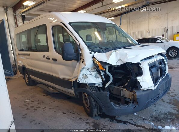 1FBAX2C84NKA54625 2022 FORD PASSENGER White Rear interior view