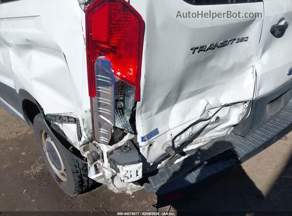 1FBAX2C88LKB20316 2020 FORD PASSENGER White Widok z przodu