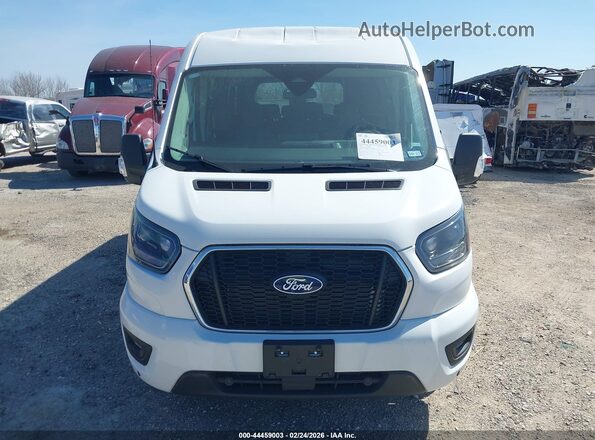 1FBAX2C89TKA05675 2026 FORD PASSENGER White Widok zestawu wskaźników