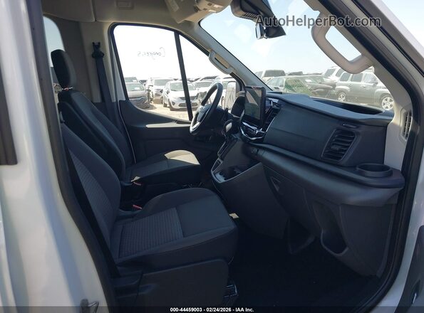 1FBAX2C89TKA05675 2026 FORD PASSENGER White Widok wnętrza z przodu