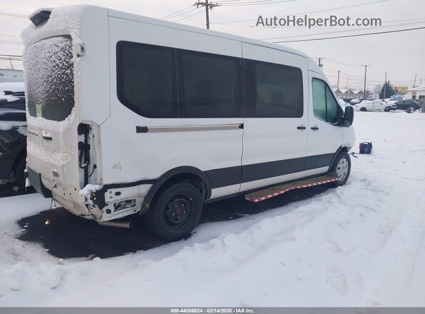 1FBAX2C8XRKB57487 2024 FORD PASSENGER White Trasero derecho