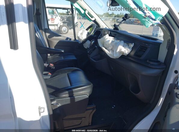 1FBAX2CG9LKB58726 2020 FORD PASSENGER White Front interior view