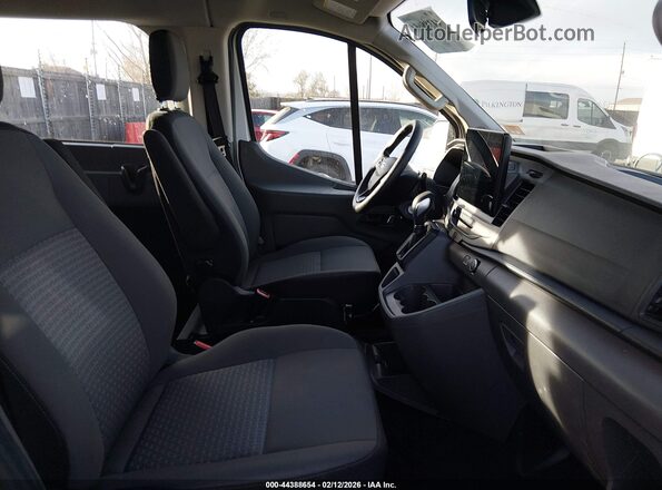 1FBAX2Y83NKA83798 2022 FORD PASSENGER Белый Вид салона спереди
