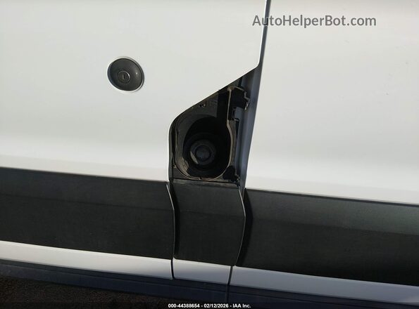 1FBAX2Y83NKA83798 2022 FORD PASSENGER Белый Вид спереди