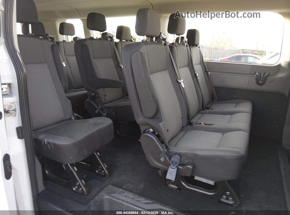 1FBAX2Y83NKA83798 2022 FORD PASSENGER Белый Вид наклейки с VIN-кодом