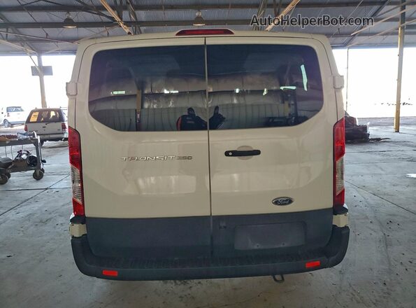 1FBAX2Y85NKA14319 2022 FORD PASSENGER White Vista trasera