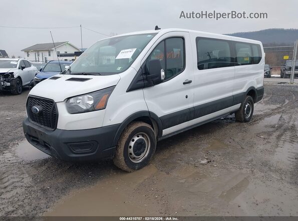 1FBAX2Y87PKA86514 2023 FORD PASSENGER White Przód lewy